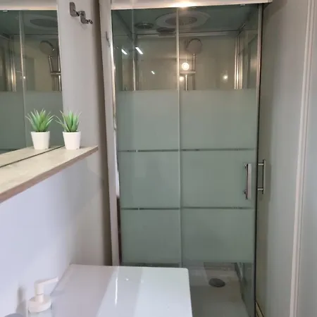 Apartment Cozy A 100 M Des Halles Dijon