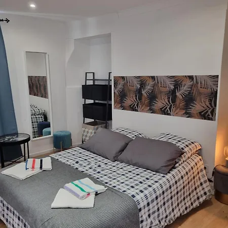 Apartment Cozy A 100 M Des Halles