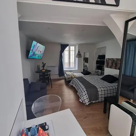 Cozy A 100 M Des Halles Apartment Dijon
