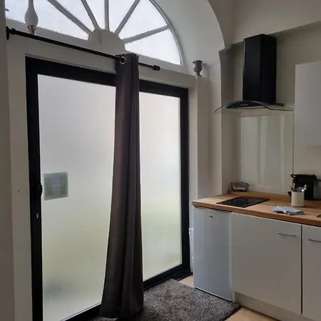 Apartment Cozy A 100 M Des Halles Dijon