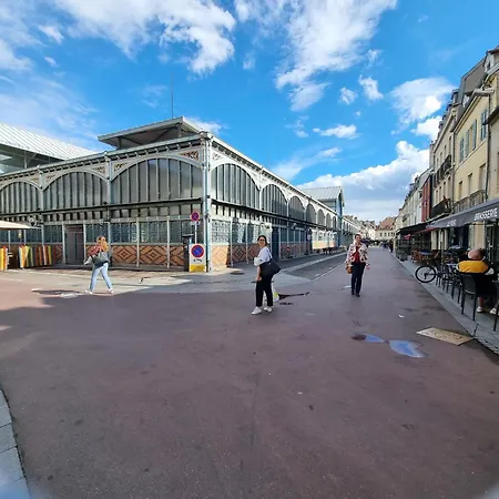 Cozy A 100 M Des Halles Apartment Dijon