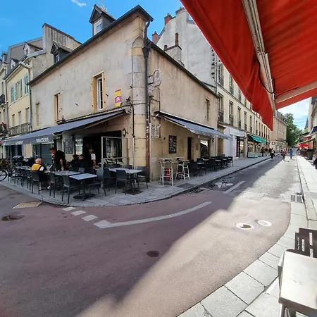 Apartment Cozy A 100 M Des Halles Dijon