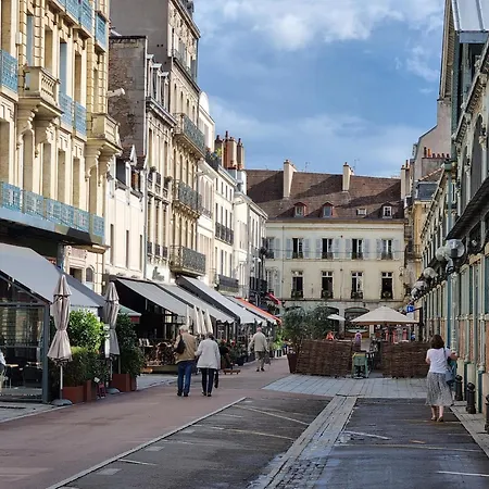 Cozy A 100 M Des Halles * Dijon
